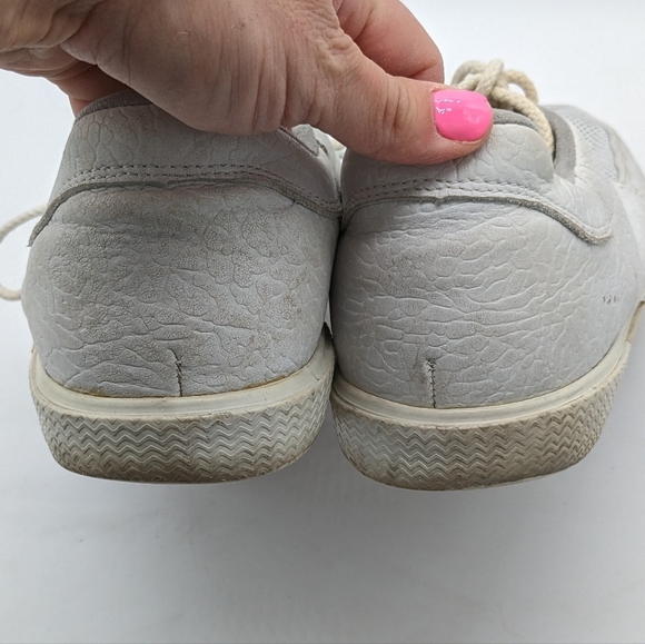 Nike Air Jordan Grown Low White Perforated Leather Trainers Men's 11 - Picture 4 of 9